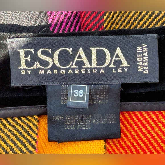 ESCADA s36 plaid wool skirt-likely vintage-pristine-pleated-side bottom-velvet - Picture 3 of 5